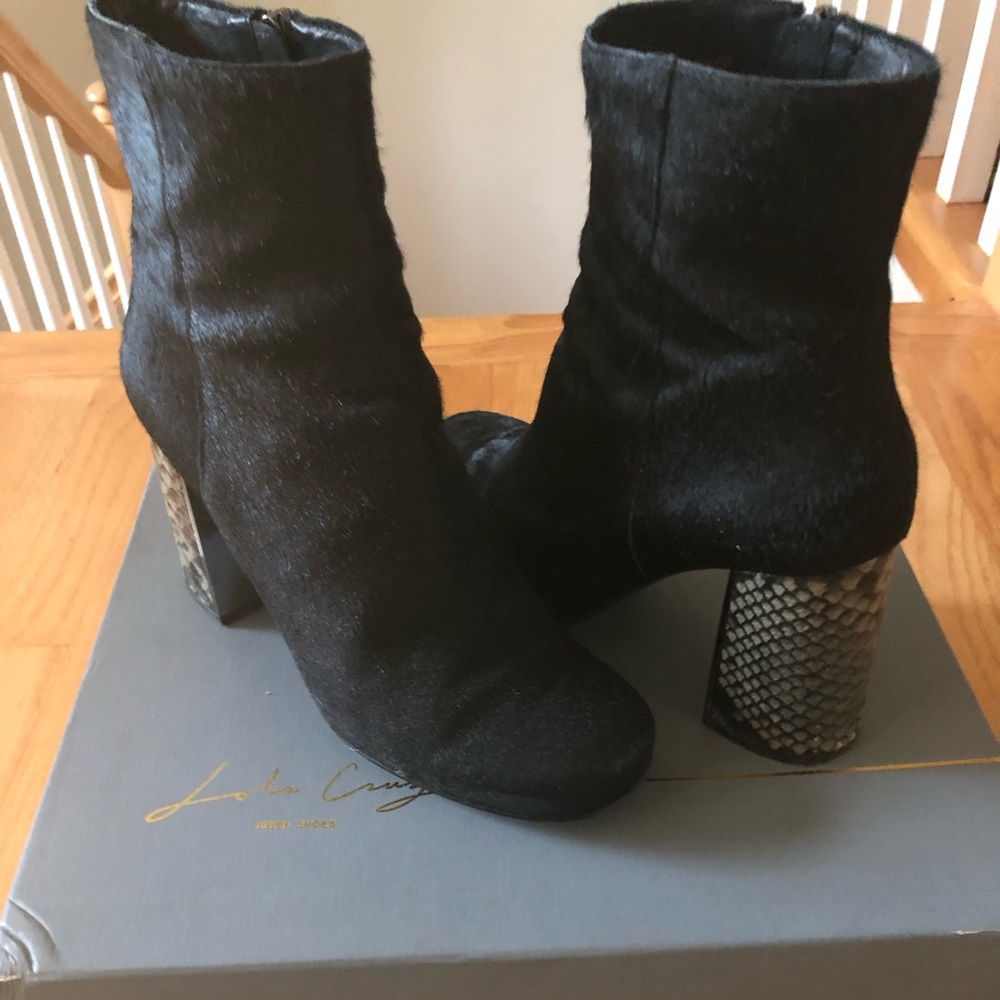 Lola Cruz calf hair booties size 37